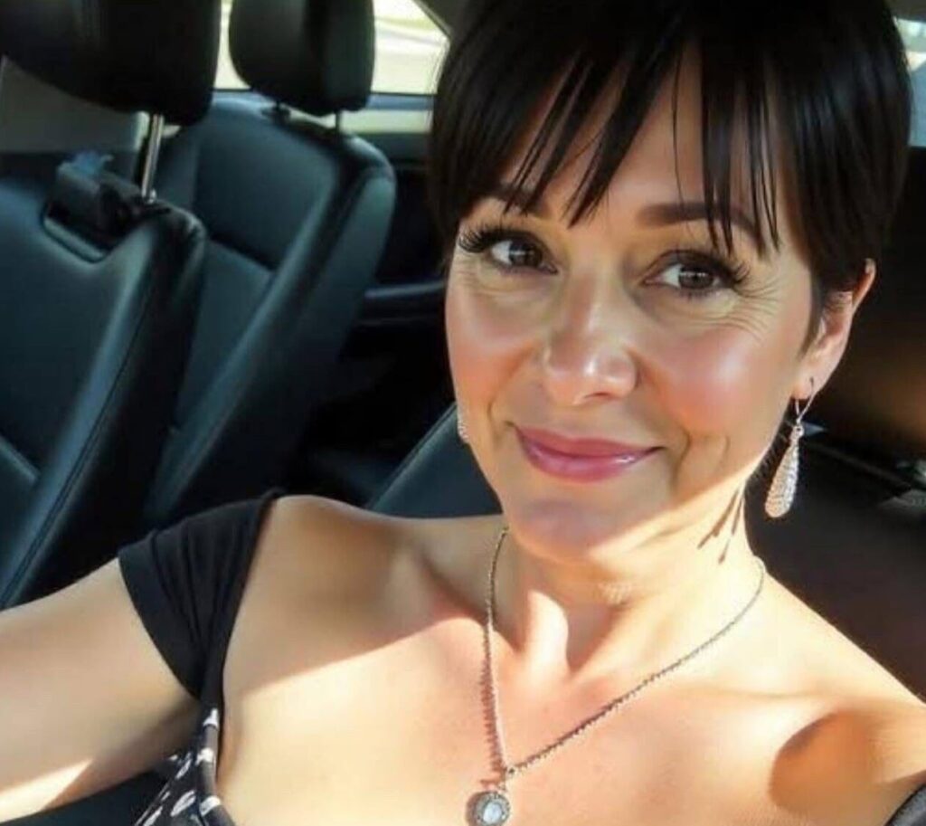 Fans Flood Social Media With Love After Oprah Faces Public Scrutiny